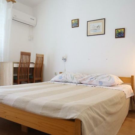 Apartment And Rooms Roko Zaglav Ngoại thất bức ảnh