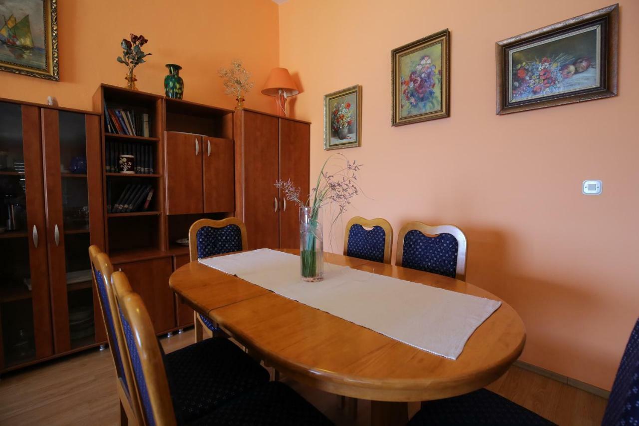 Apartment And Rooms Roko Zaglav Ngoại thất bức ảnh
