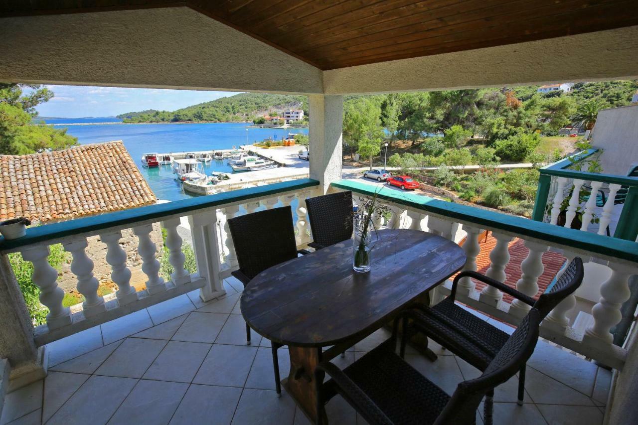 Apartment And Rooms Roko Zaglav Ngoại thất bức ảnh