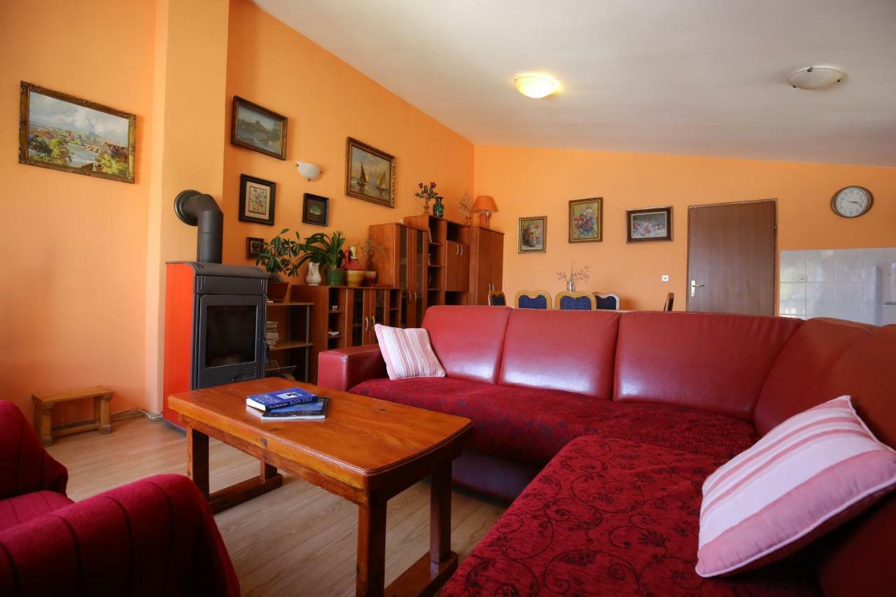 Apartment And Rooms Roko Zaglav Ngoại thất bức ảnh