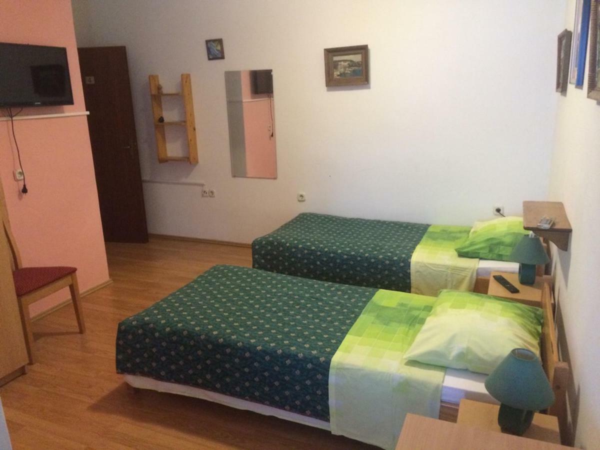 Apartment And Rooms Roko Zaglav Ngoại thất bức ảnh