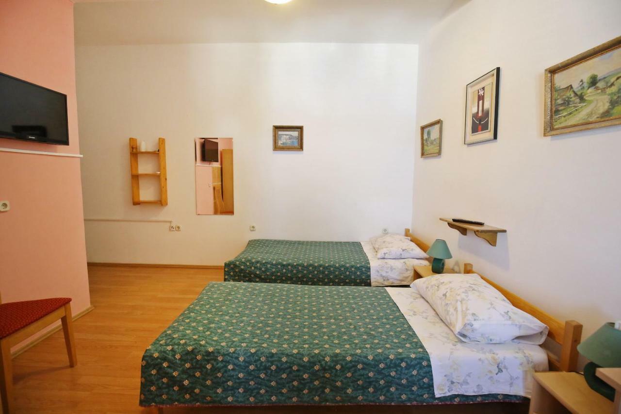 Apartment And Rooms Roko Zaglav Ngoại thất bức ảnh