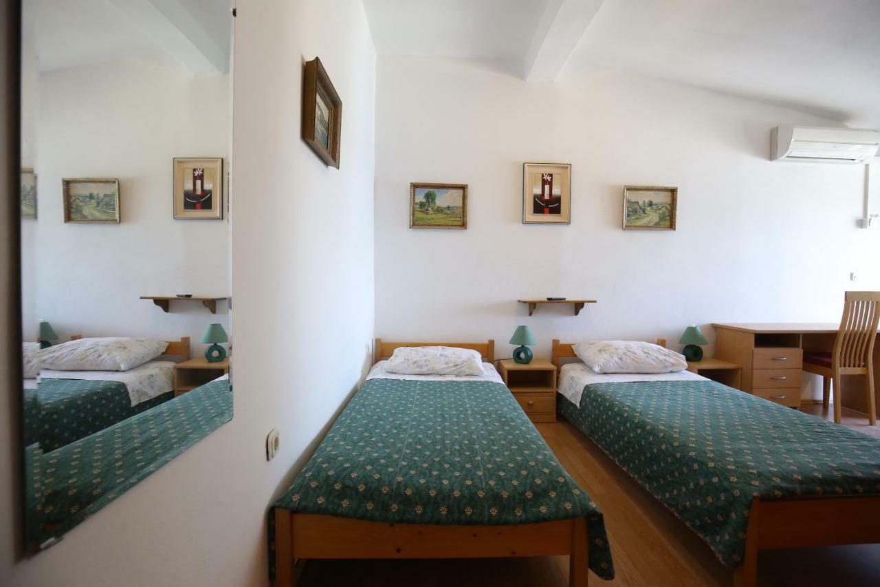 Apartment And Rooms Roko Zaglav Ngoại thất bức ảnh